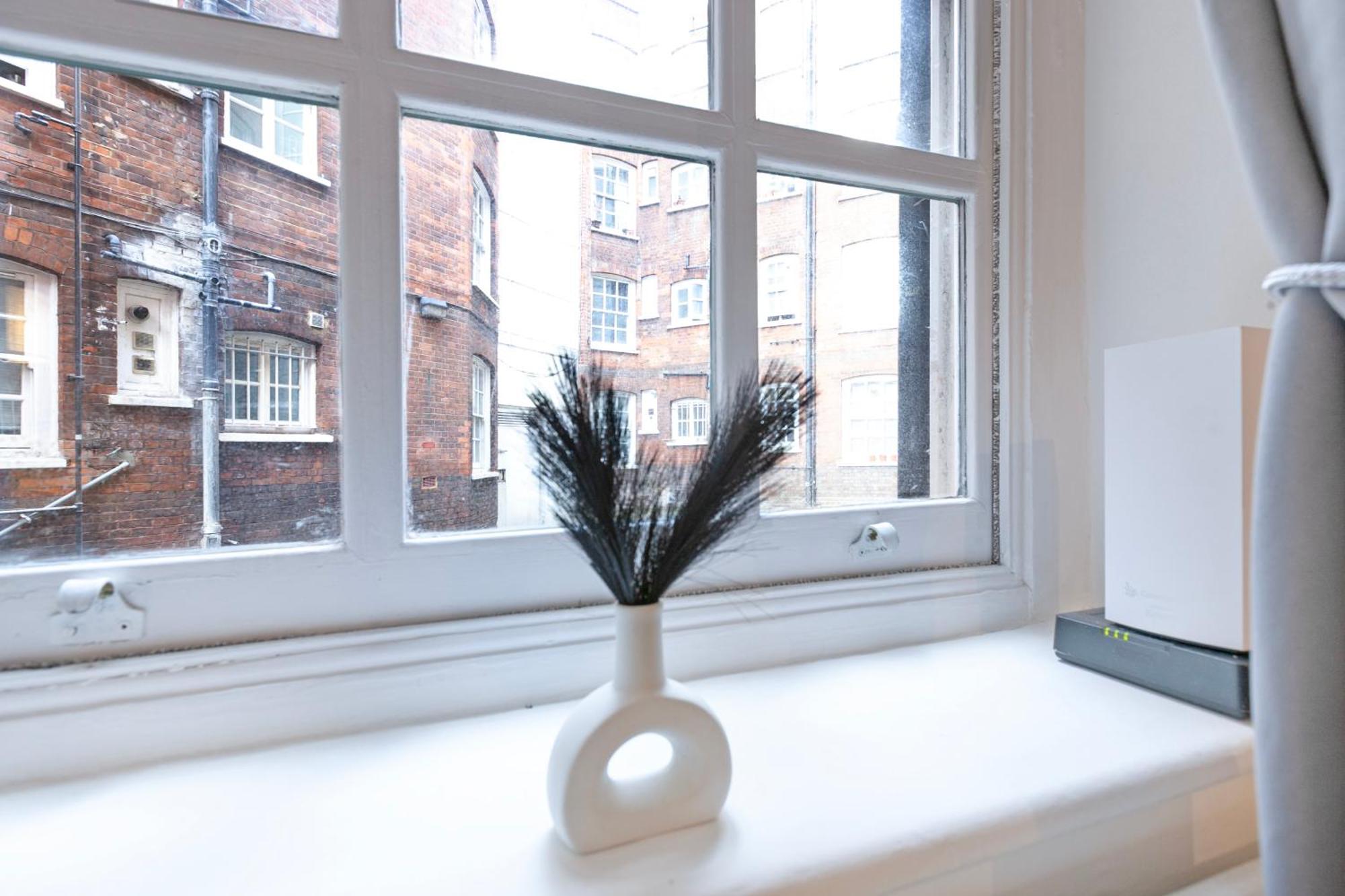 Beautiful One Bedroom Flat In Scott Ellis Gardens London Ngoại thất bức ảnh